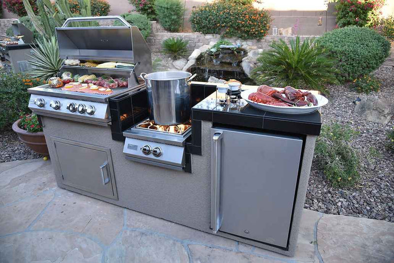 Outdoor Kitchen