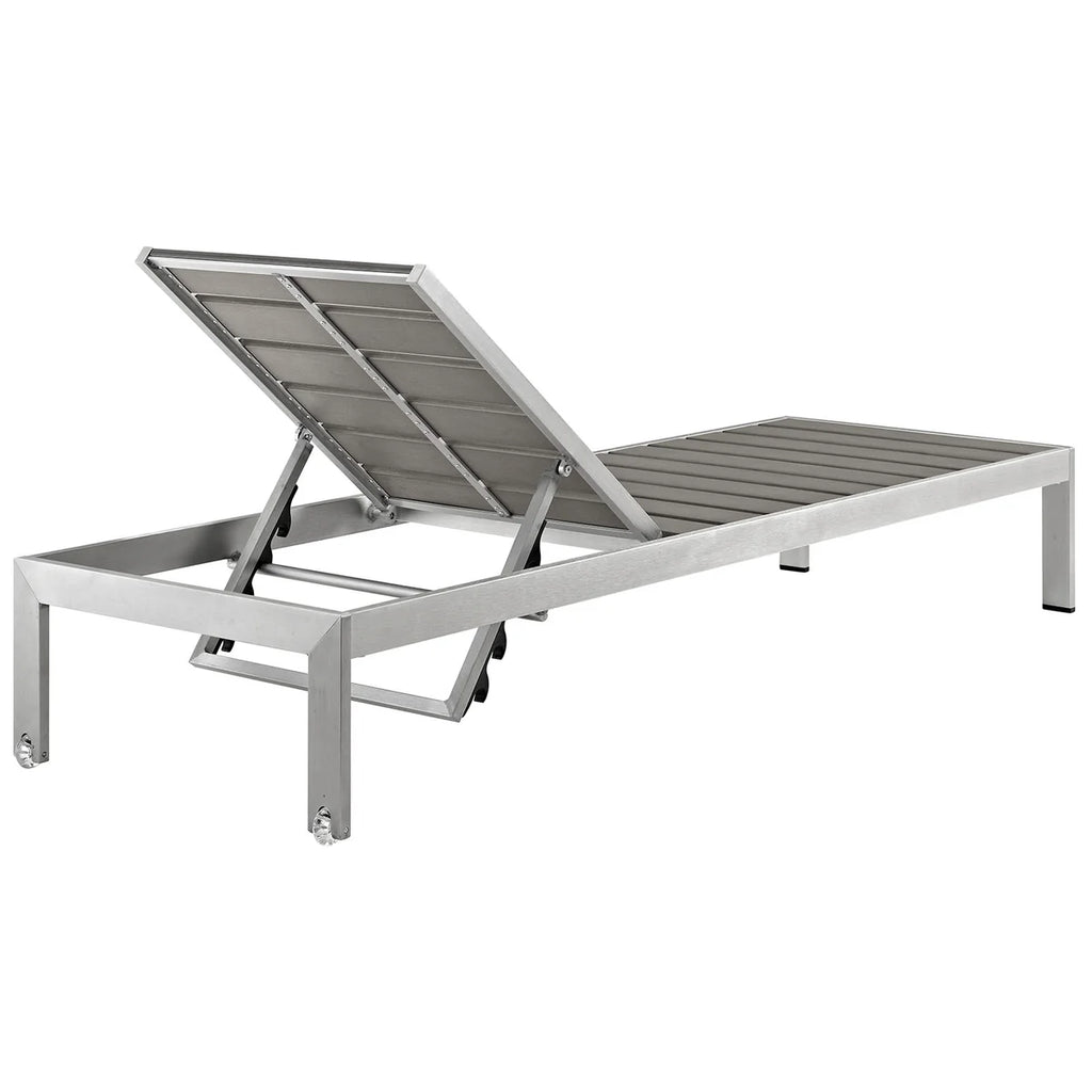Shore aluminum chaise lounge set of 6 – silver gray tone-on-tone finish poolside view
