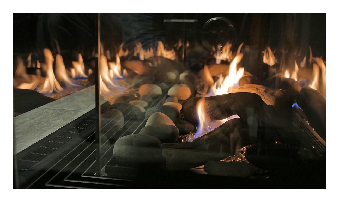 Sierra Flame Toscana 3-Sided Peninsula Gas Fireplace